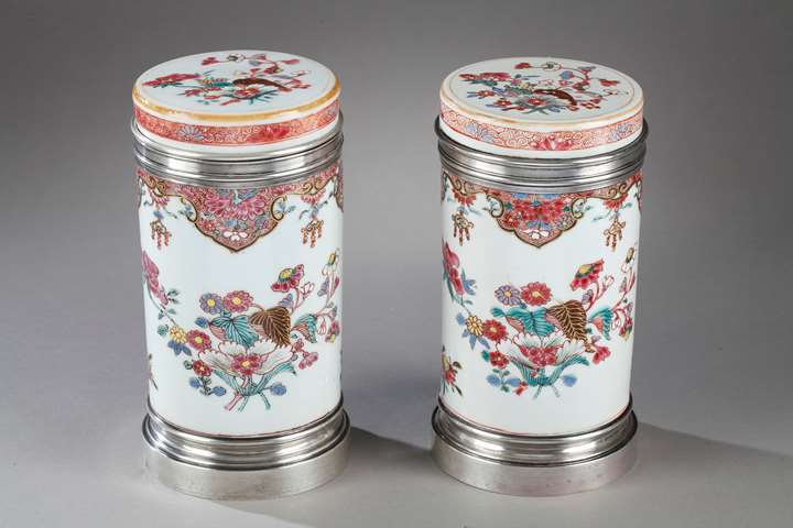 Pair porcelain box for the tea  "famille rose"  decorated with flowers -  Qianlong period -Silver mount 19th century  probably English work